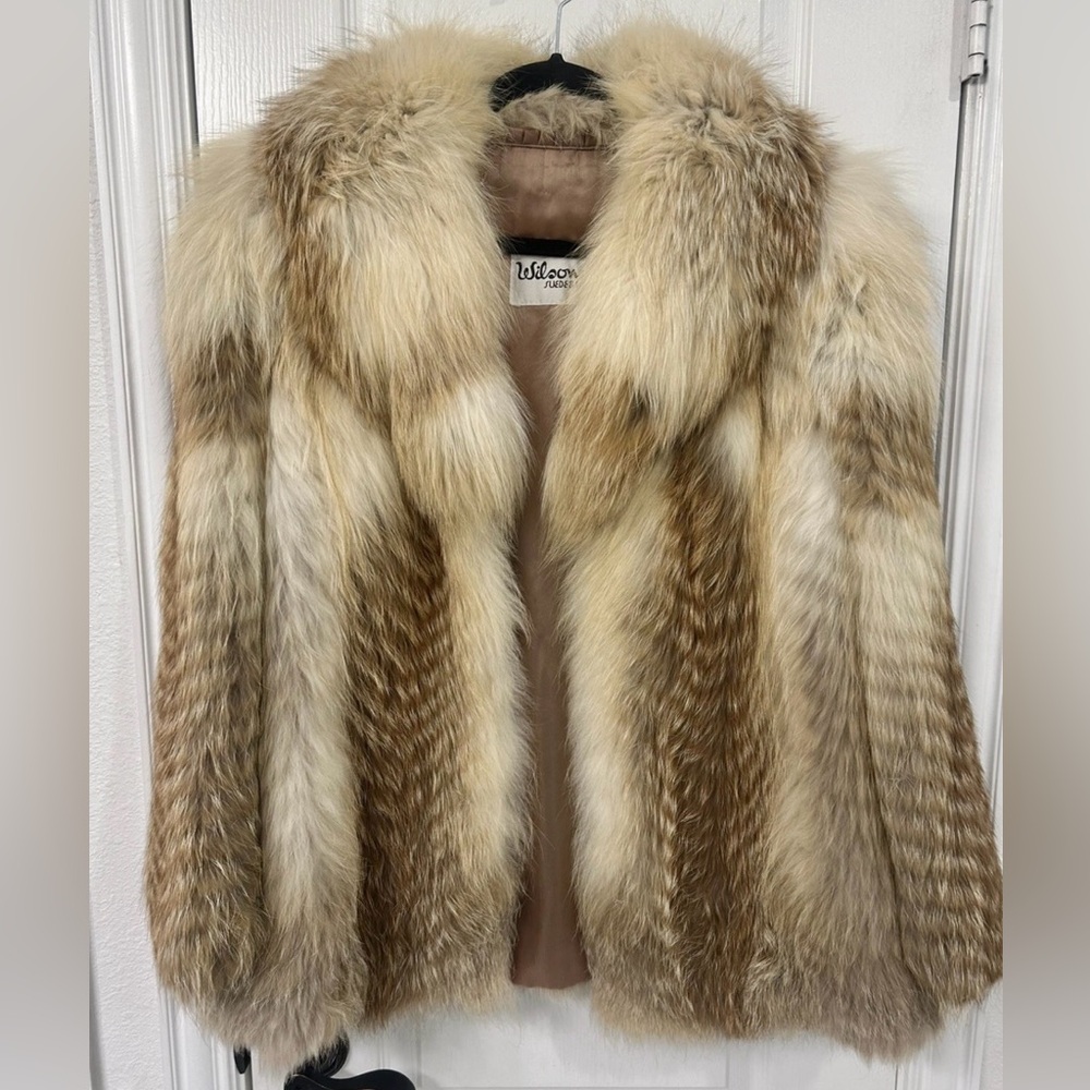 Luxurious Women's Genuine Golden Fox Fur Jacket